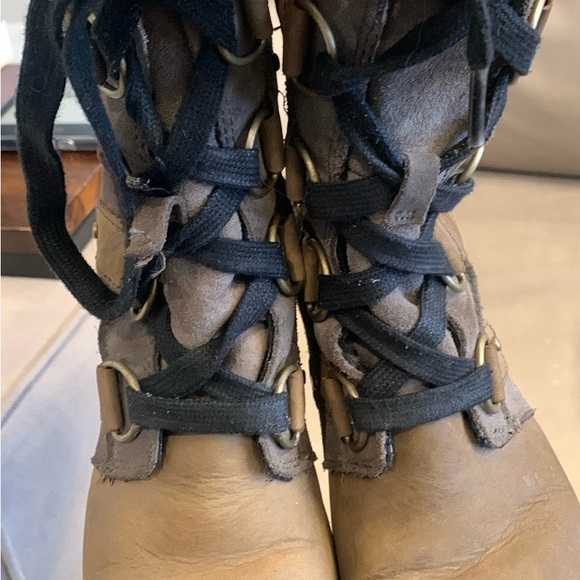 FINAL OFFER-SOREL Emelie Lace Up Winter Boots size 7 - Picture 12 of 14